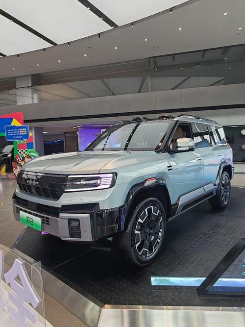 重庆344比亚迪方程豹硬派越野的爆款，英菲尼迪35周年与你共成长